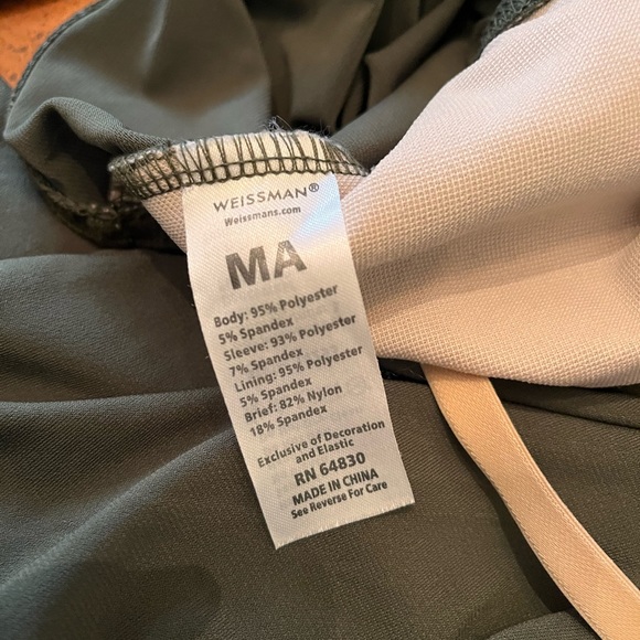 Weissman Green O-Ring Poet Sleeve Dress Dance Costume - Medium Adult - Picture 14 of 14